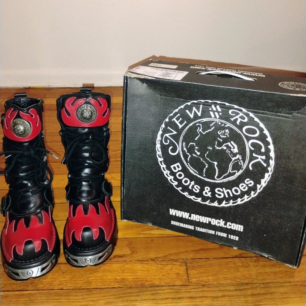 New Rock Men's Red and Black Boots